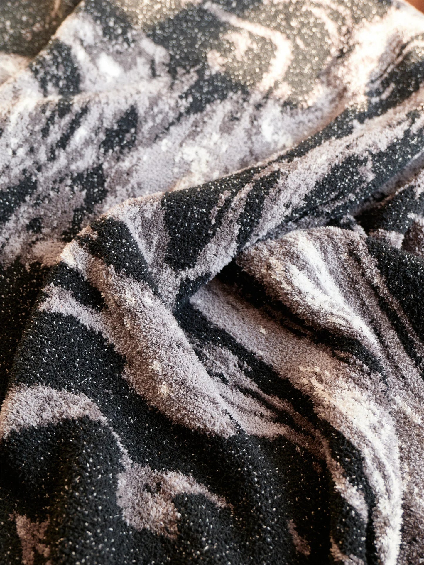 Gradient Swirl Microfiber Throw Blanket