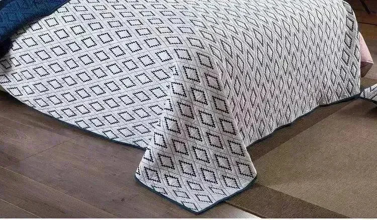 Reversible Coverlet Set - Fluffyslip