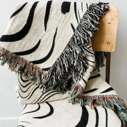 Abstract Wave Throw Blanket - Fluffyslip