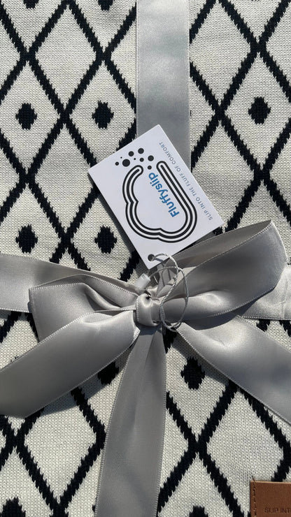 Benevolent Diamond Cotton Throw Blanket