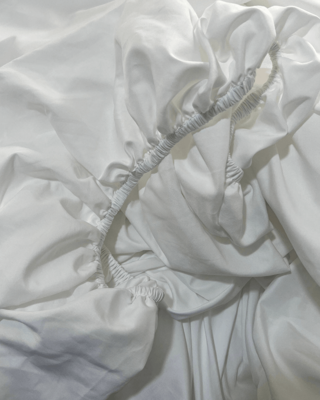 Fluffyslip white brushed microfiber fitted bedsheet 