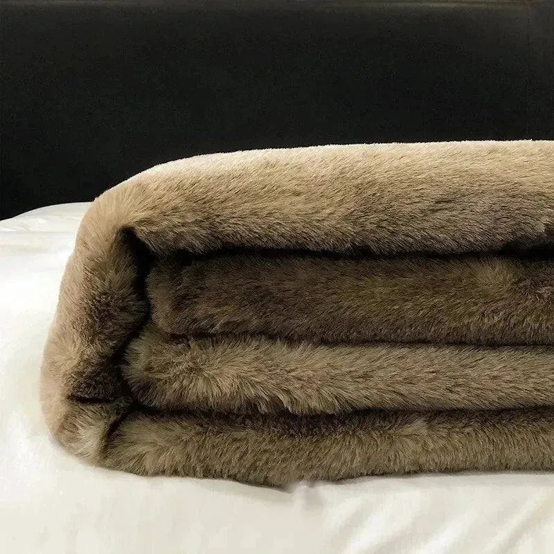 Camber Luxury Faux Fox Blanket - Fluffyslip