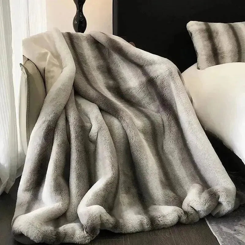 Camber Luxury Faux Fox Blanket - Fluffyslip