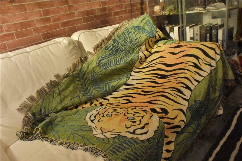 Cartoon Leaf Tiger Throw Blanket - Fluffyslip
