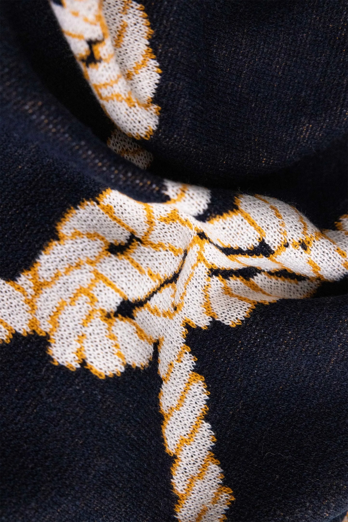 Comfort Knot Luxury Wool Blend Throw Blanket