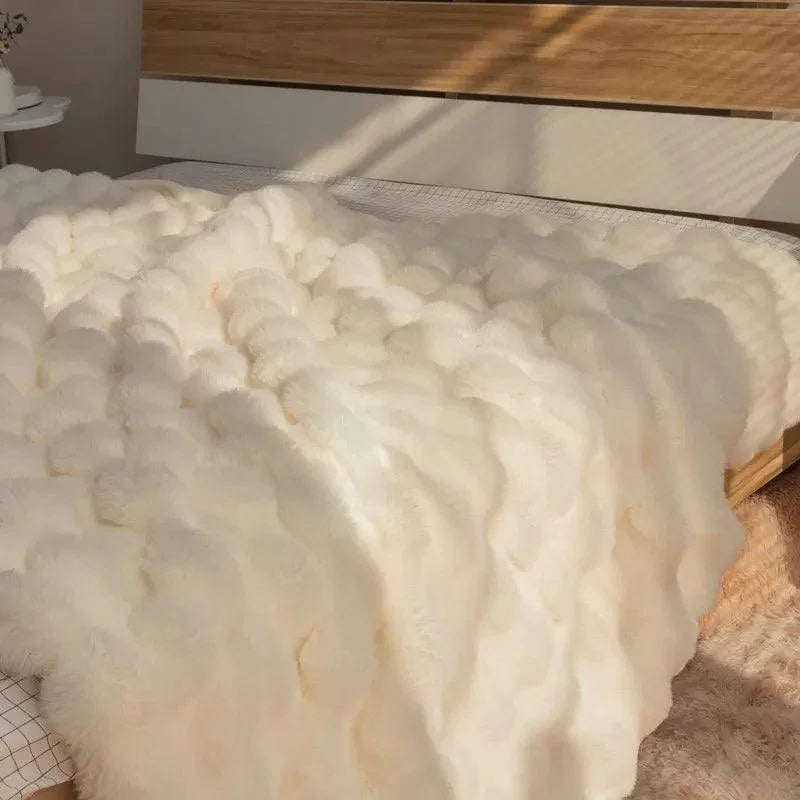 Cozy Cuddle Faux Rabbit Fur Throw Blanket - Fluffyslip