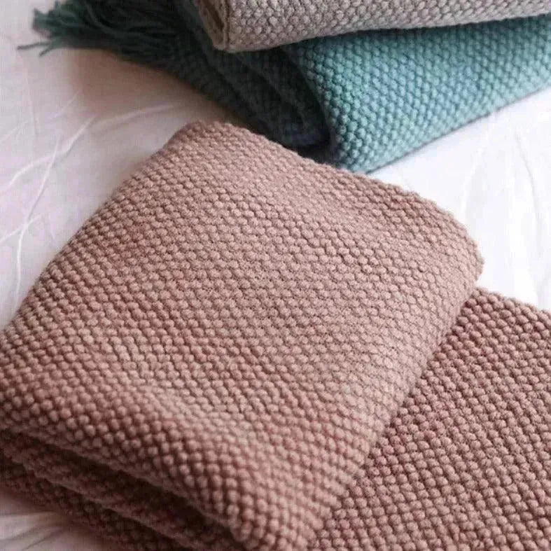 Embossed Knitted Throw Blanket - Fluffyslip