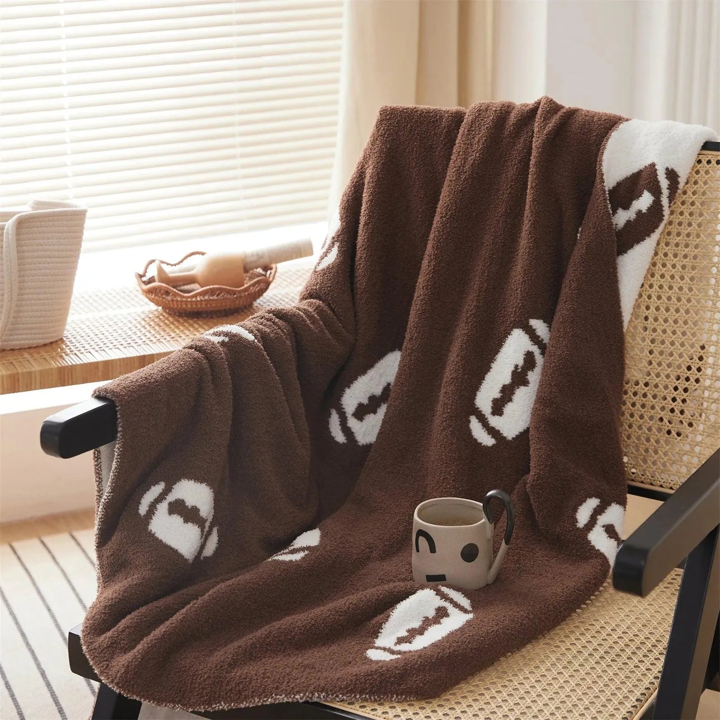 Football Pattern Microfiber Throw Blanket - Fluffyslip