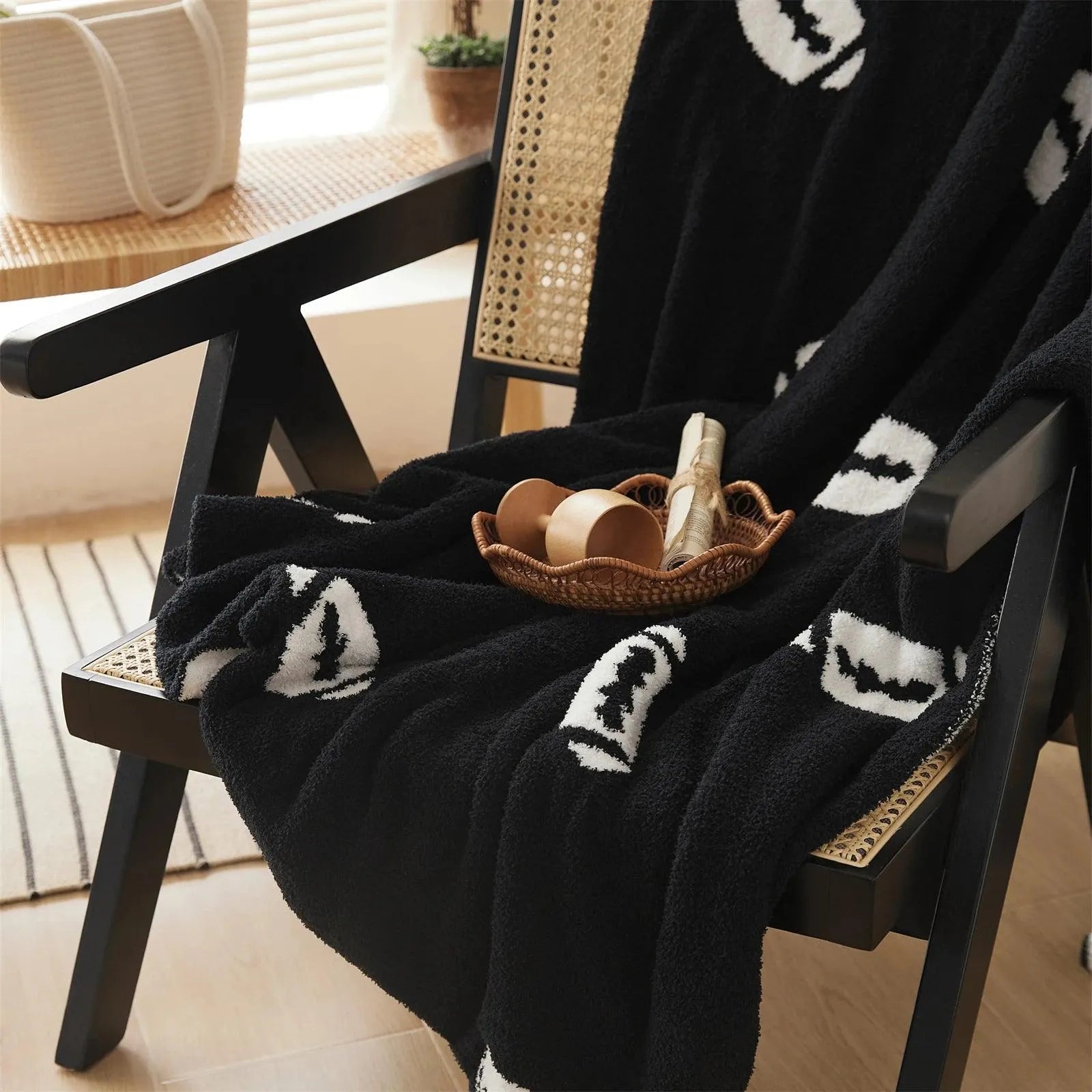 Football Pattern Microfiber Throw Blanket - Fluffyslip