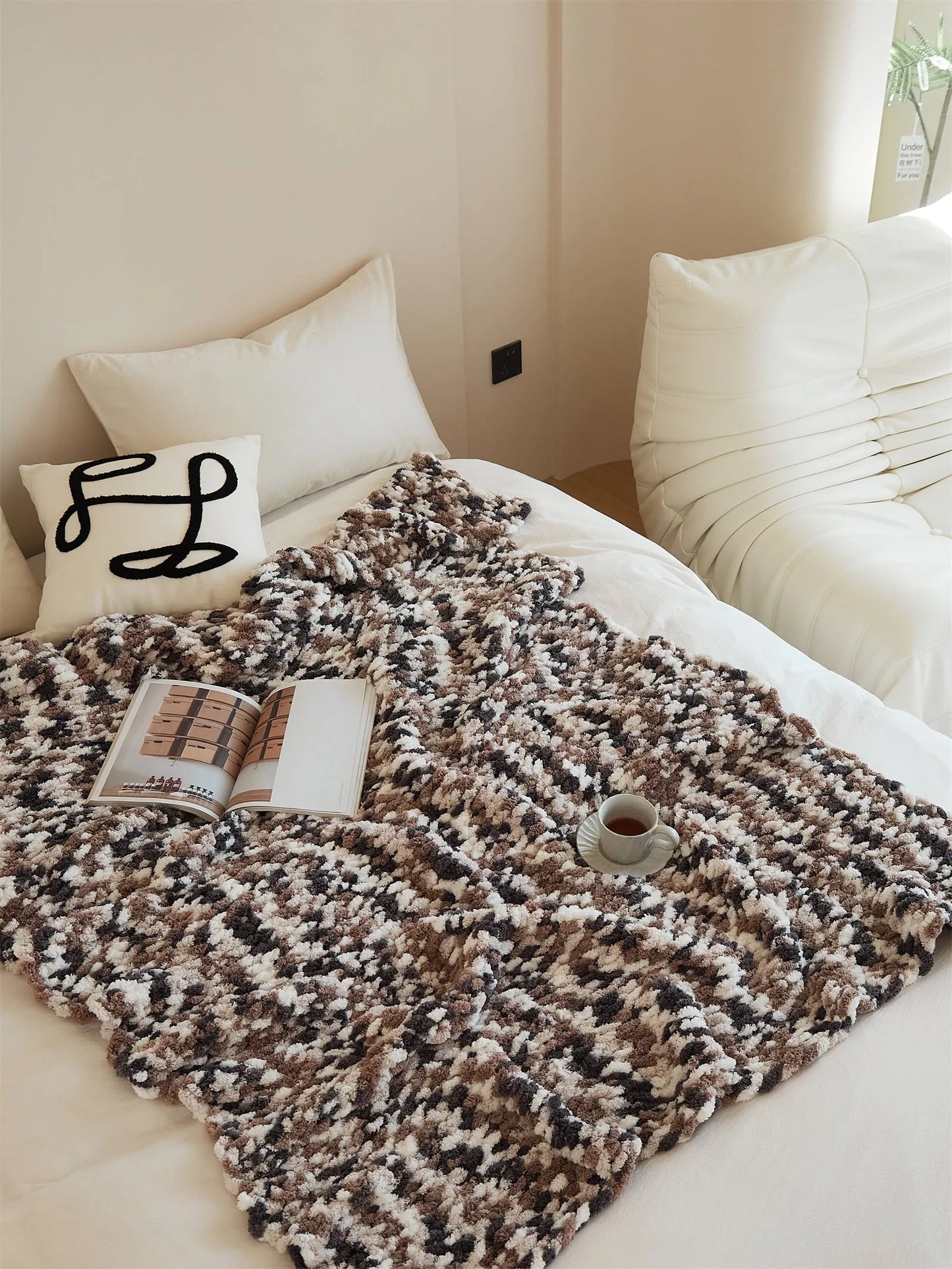 Gradient Glow Fuzzy Knit Blanket