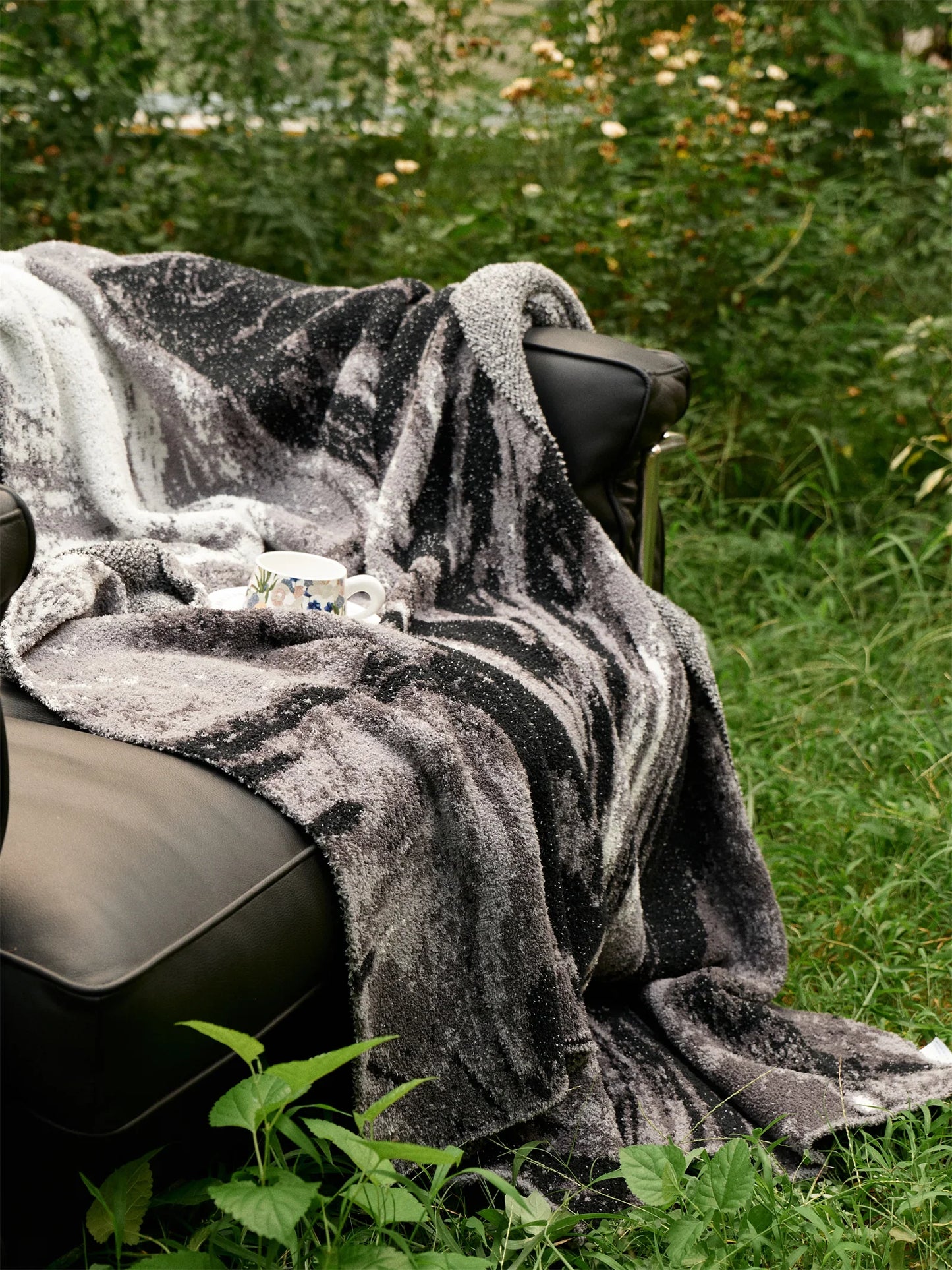 Gradient Swirl Microfiber Throw Blanket