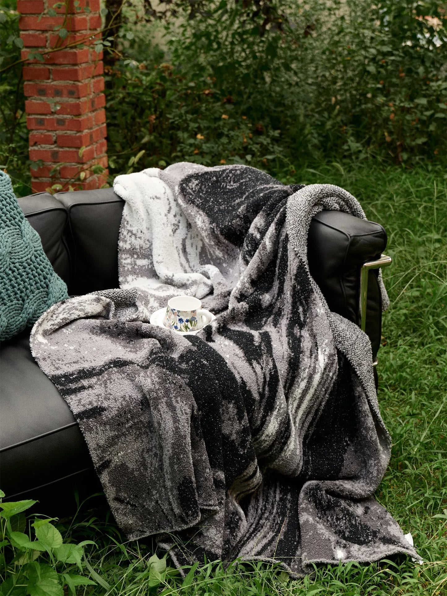 Gradient Swirl Microfiber Throw Blanket