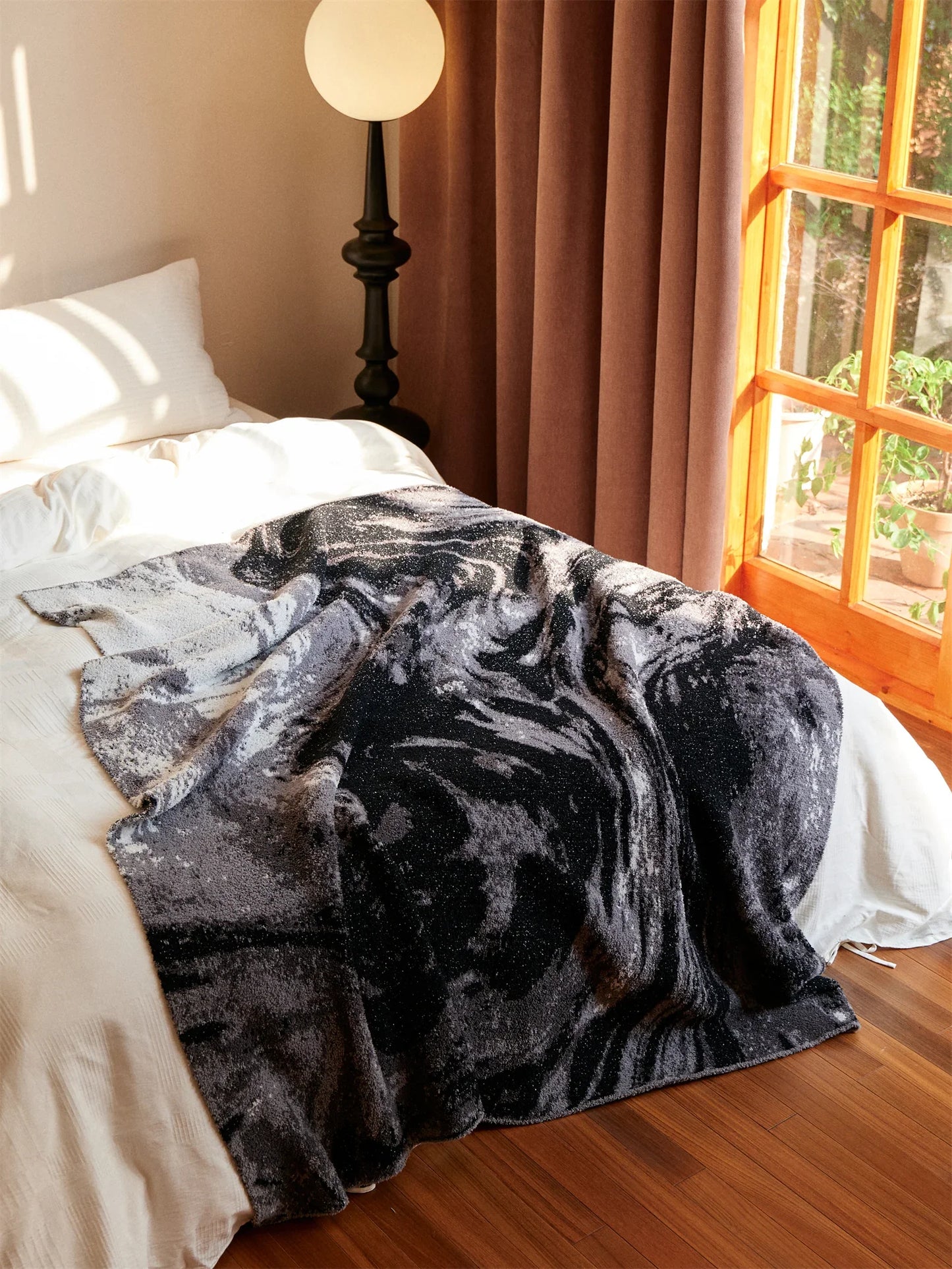 Gradient Swirl Microfiber Throw Blanket