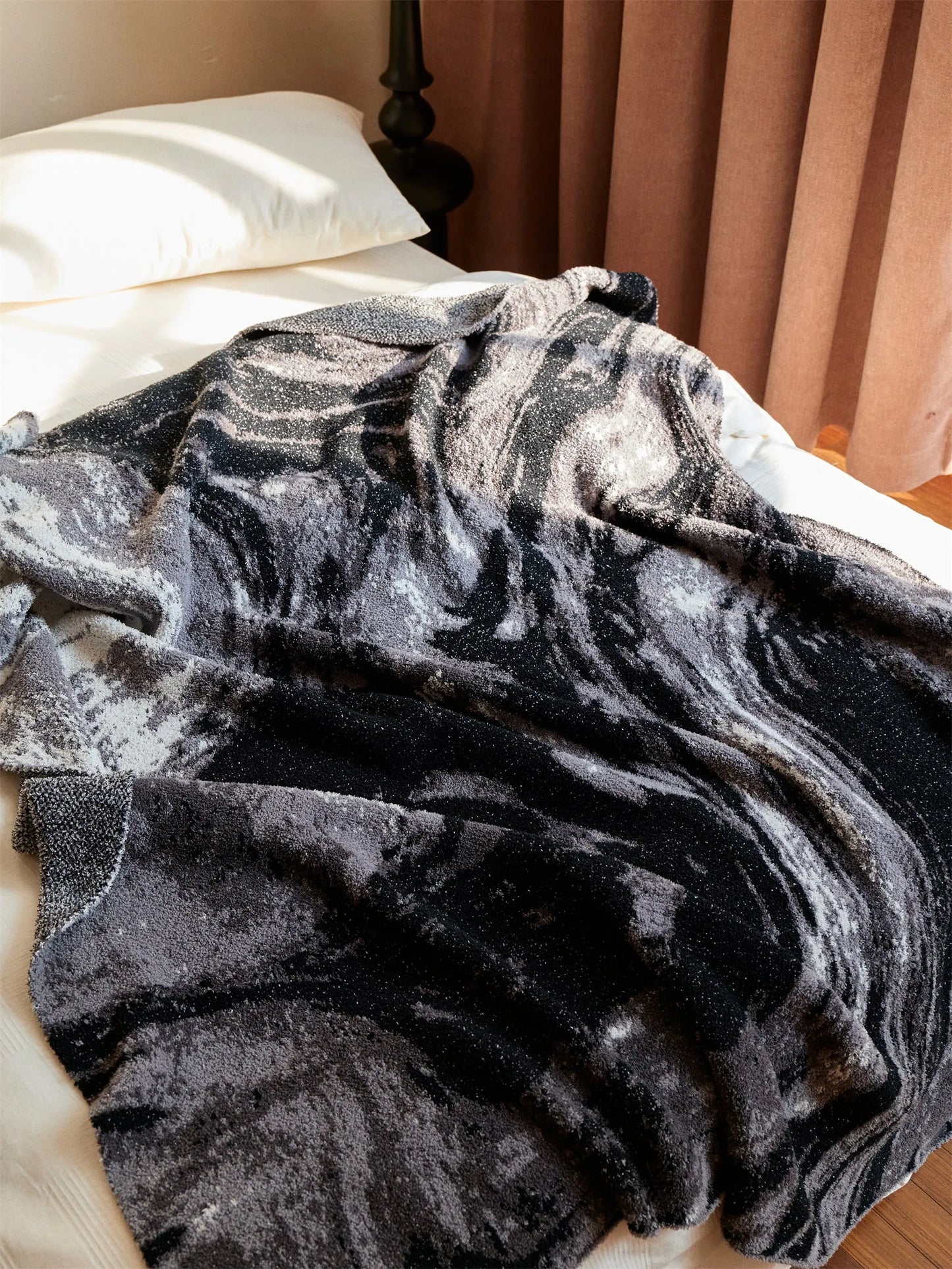 Gradient Swirl Microfiber Throw Blanket