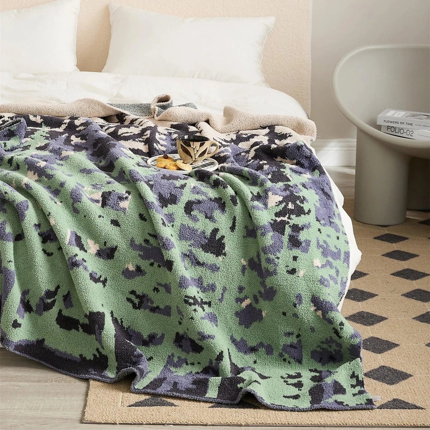 Nature's Retreat Microfiber Throw Blanket - Fluffyslip