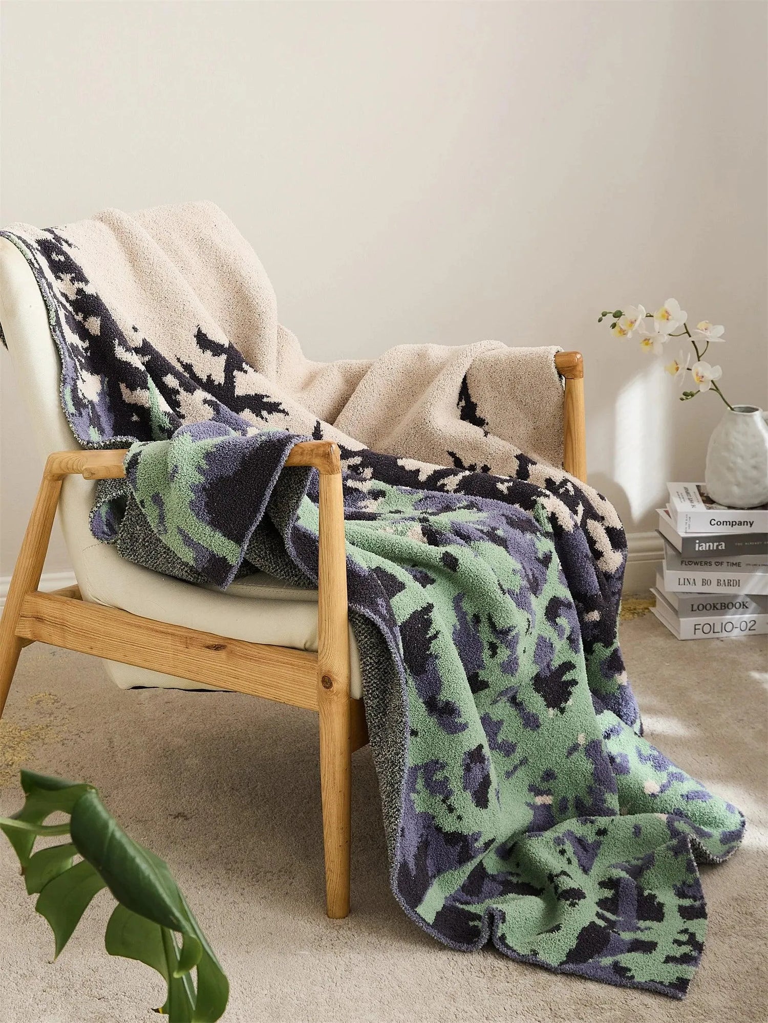 Nature's Retreat Microfiber Throw Blanket - Fluffyslip