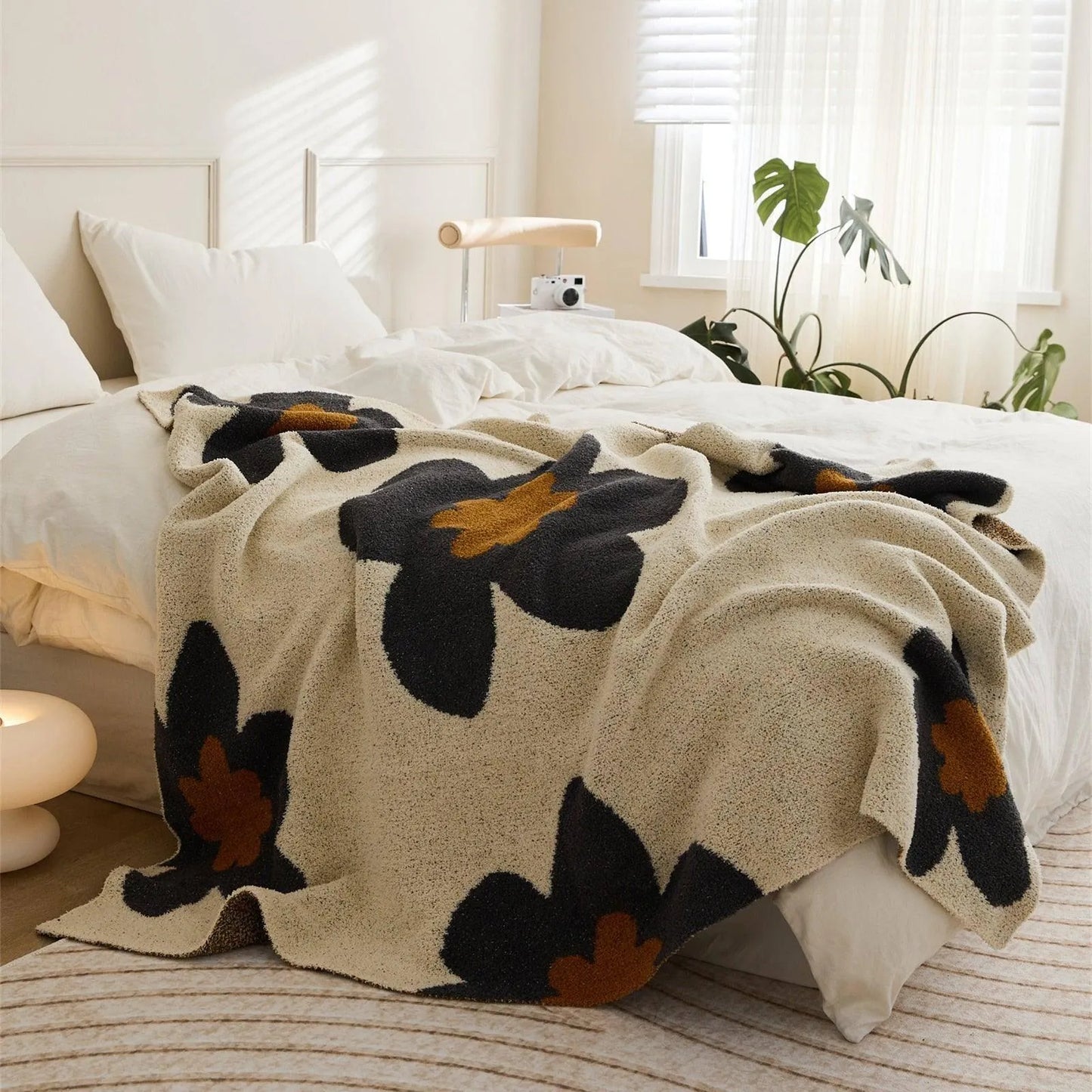 Petal Plush Floral Throw Blanket - Fluffyslip