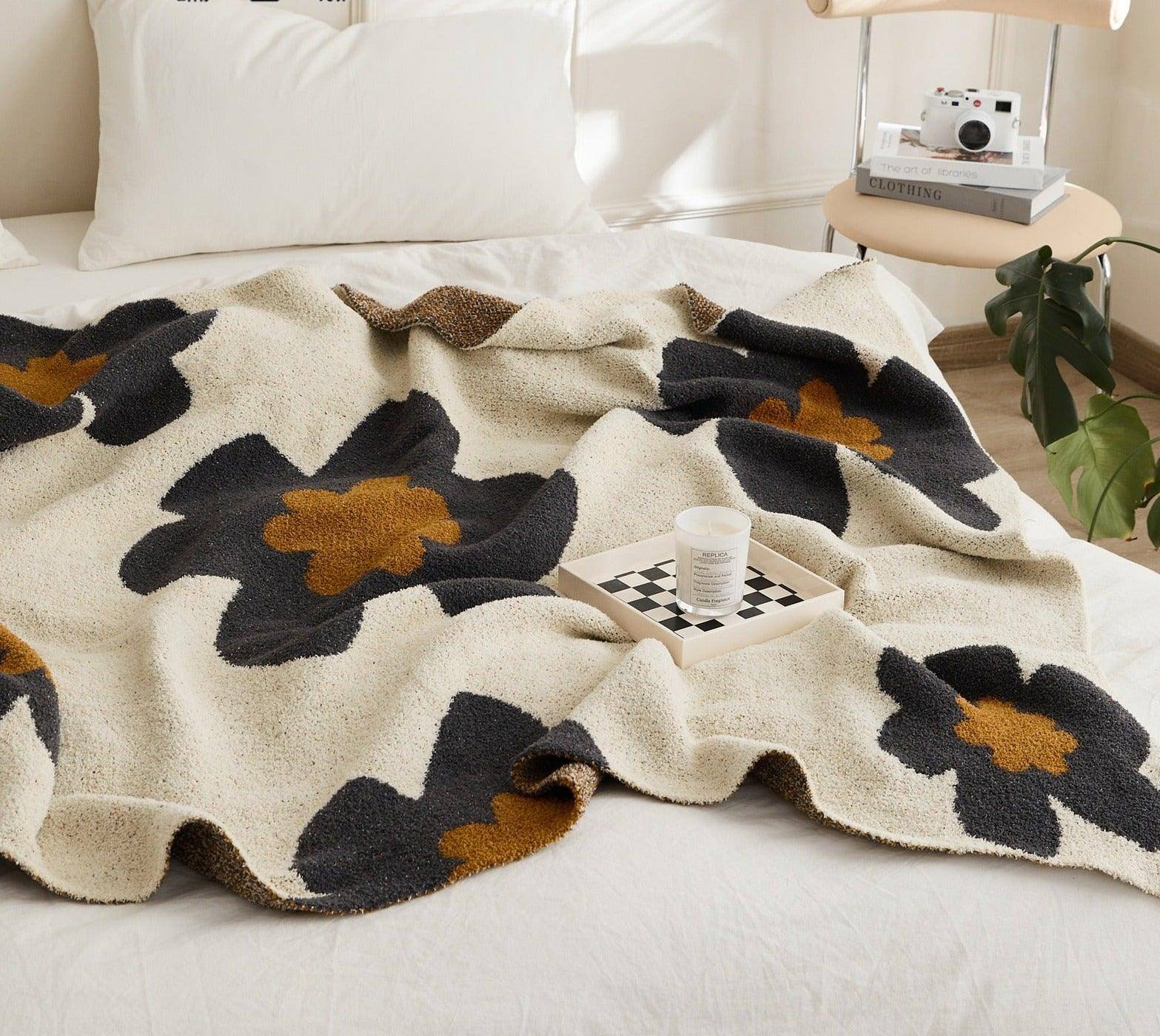 Petal Plush Floral Throw Blanket - Fluffyslip