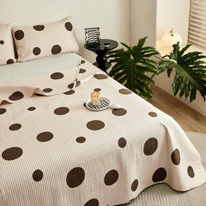 Polka Dot Quilted Bedspread - Fluffyslip
