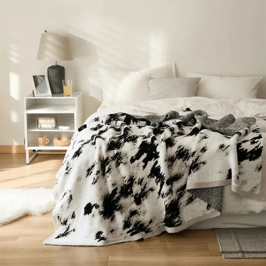 Scattered Ink Microfiber Throw Blanket - Fluffyslip