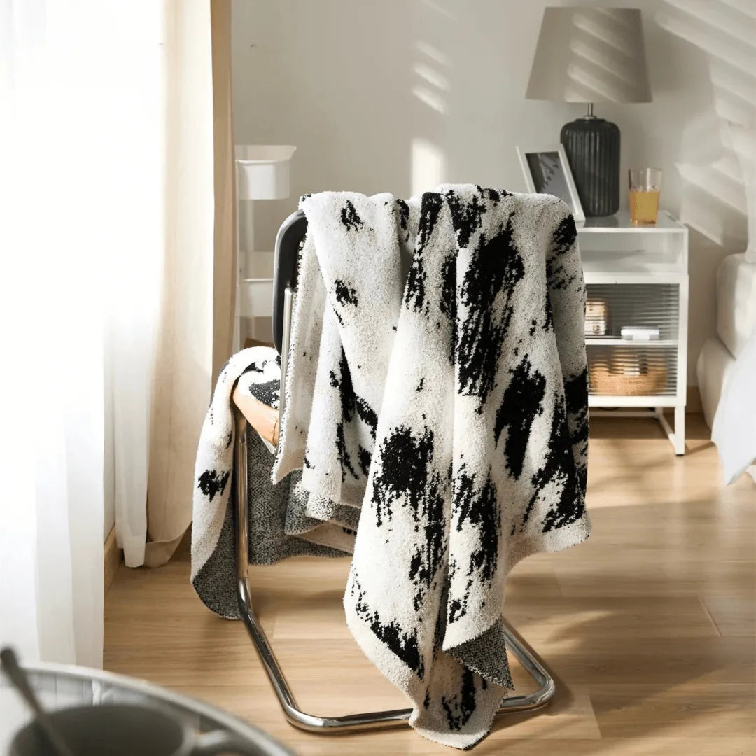 Scattered Ink Microfiber Throw Blanket - Fluffyslip