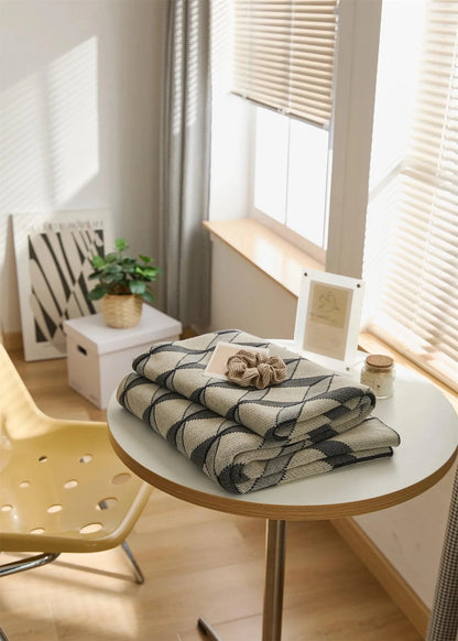 Sleek Three-Dimensional Plaid Throw Blanket - Fluffyslip
