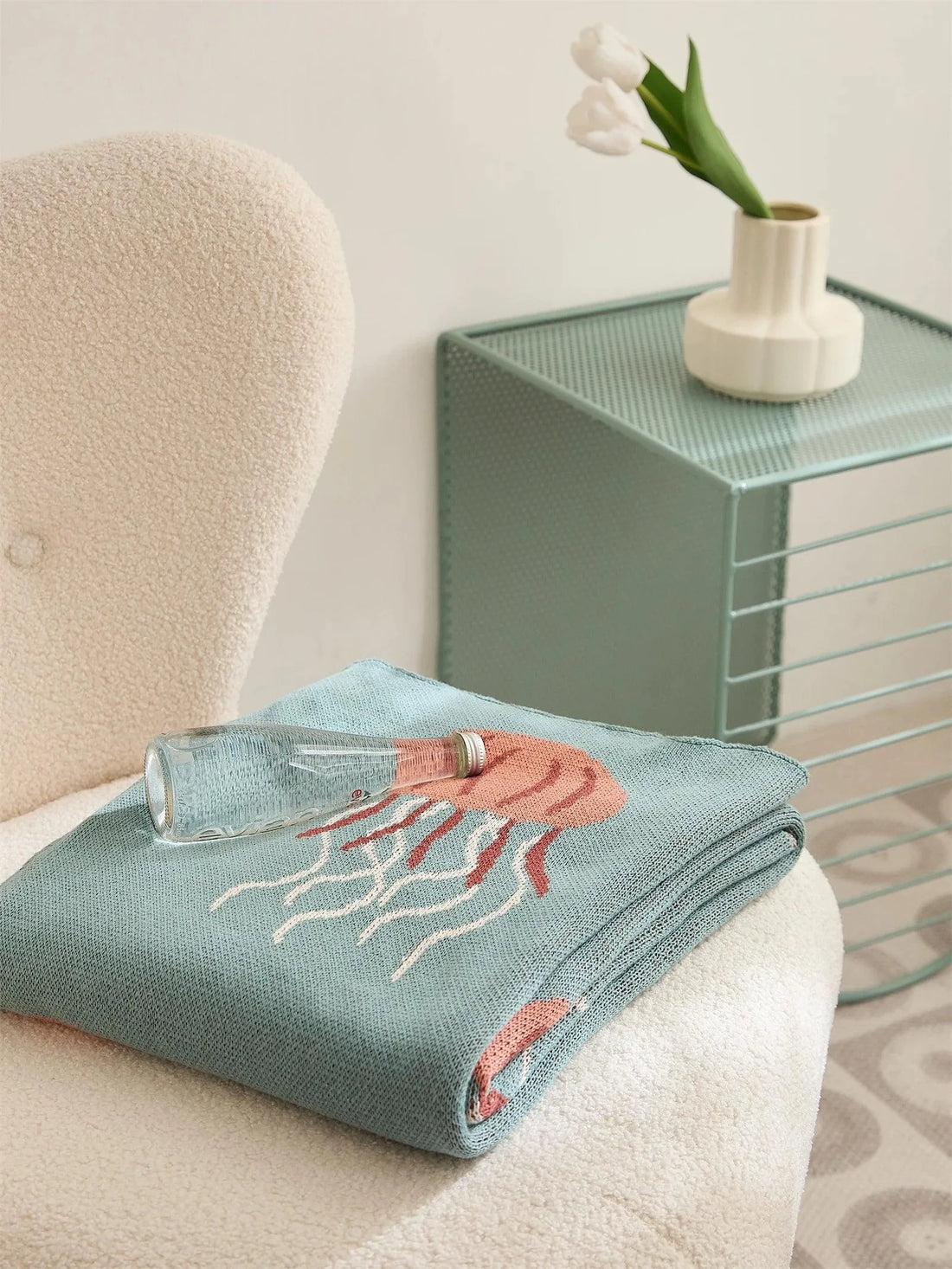 Tranquil Jellyfish Jacquard Throw Blanket - Fluffyslip