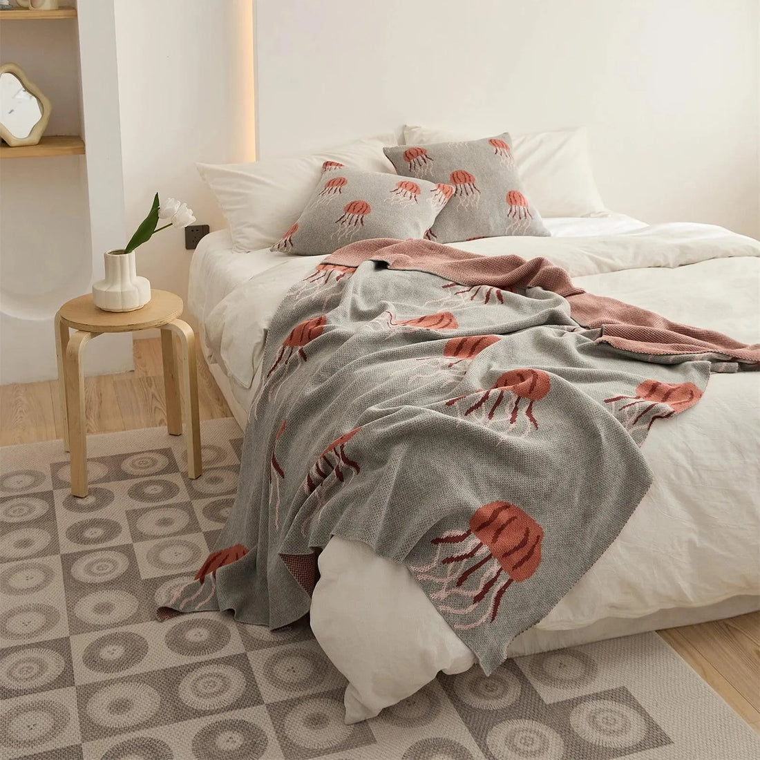 Tranquil Jellyfish Jacquard Throw Blanket - Fluffyslip