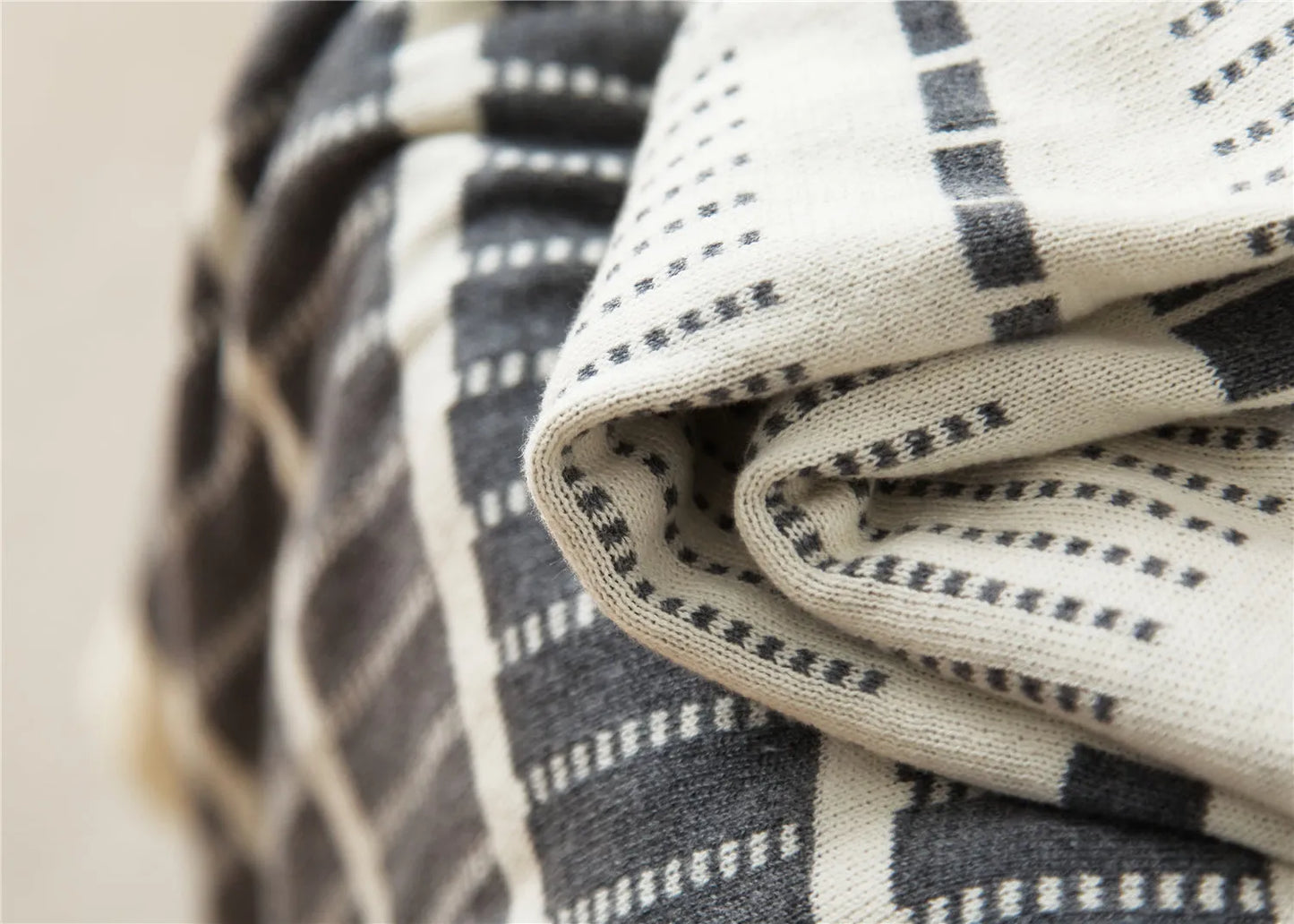 Vintage Bloom Pom Pom Cotton Throw Blanket