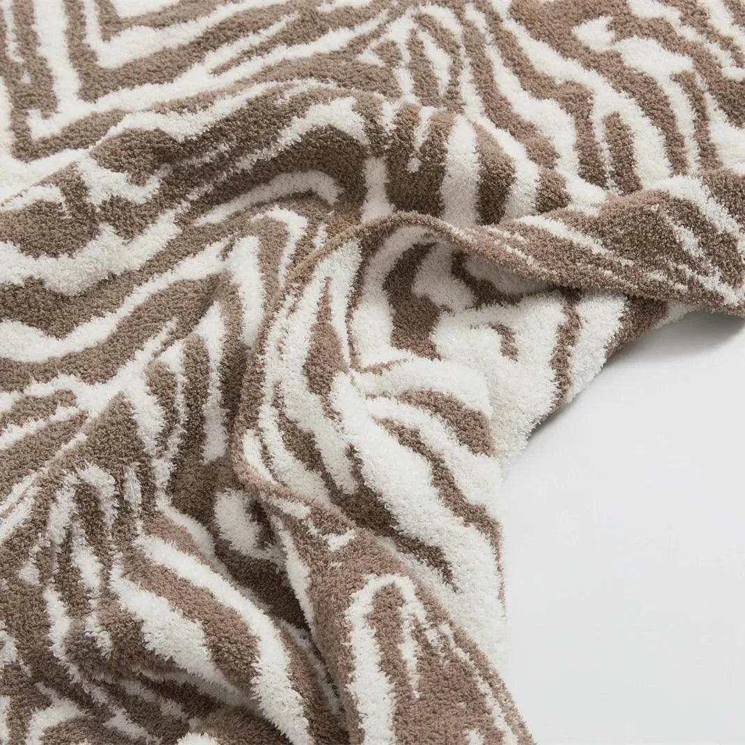 Zebra Stripe Microfiber Throw Blanket - Fluffyslip