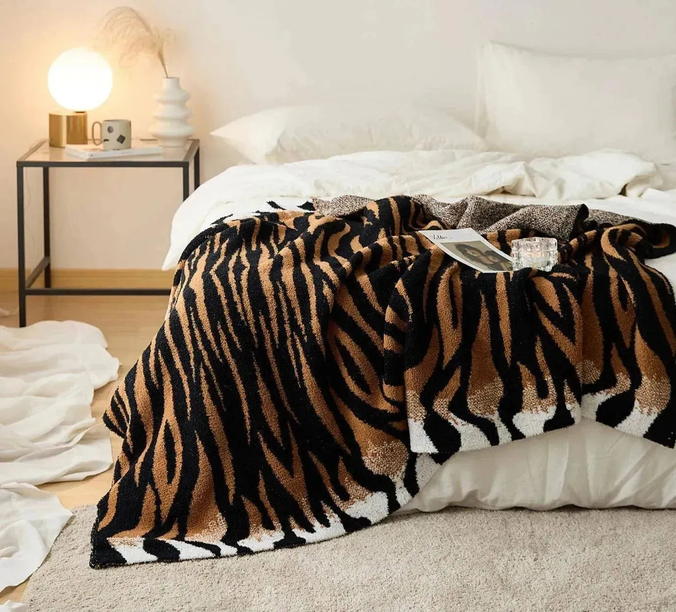 Tiger Stripe Throw Blanket - Fluffyslip