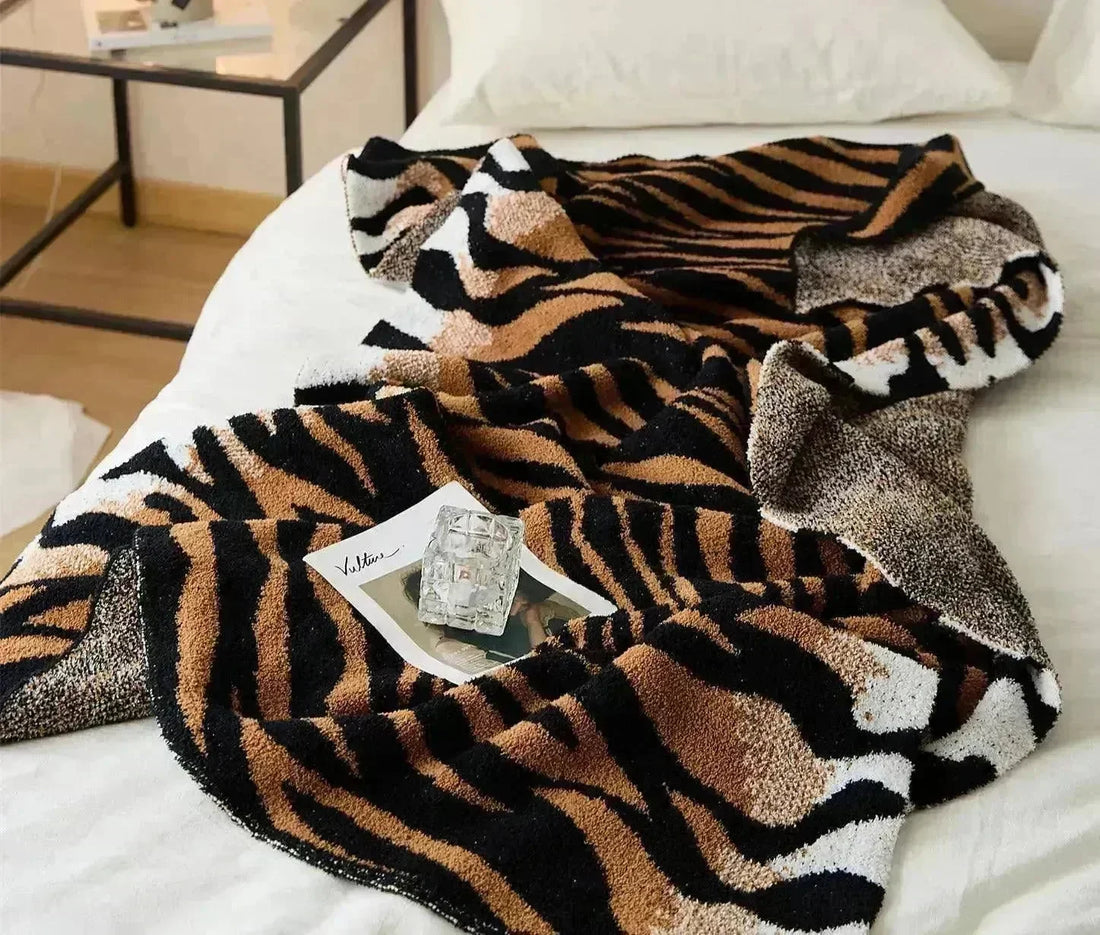 Tiger Stripe Throw Blanket - Fluffyslip